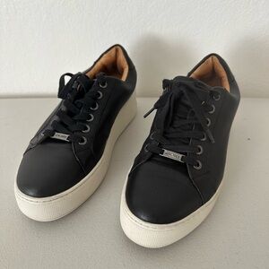 J/SLIDES MAYA Women’s Black Leather Sneakers